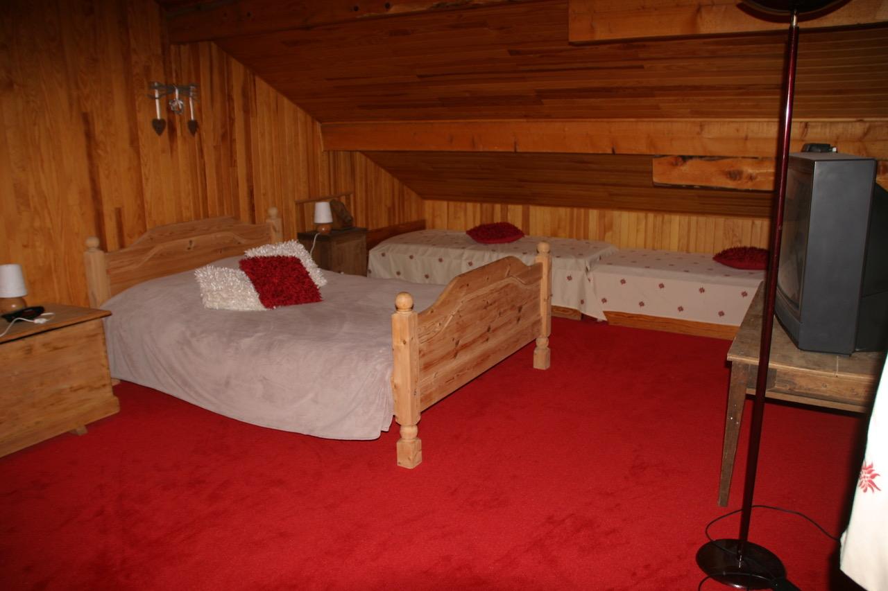 Chambre spacieuse ambiance montagne