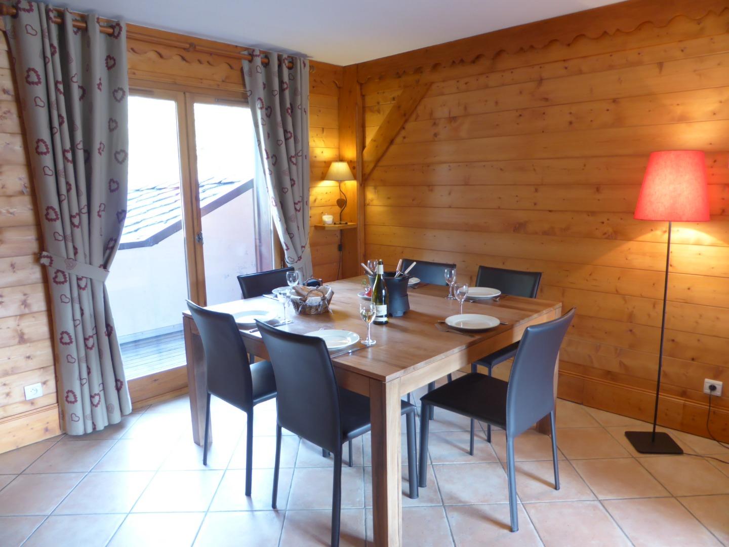 ESPACE REPAS  AVEC TERRASSE