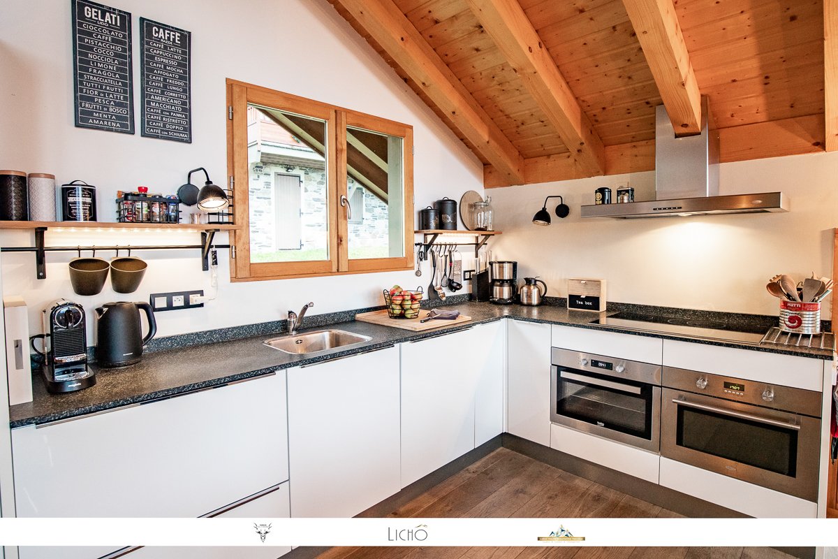 Etage 2 : cuisine intégrée