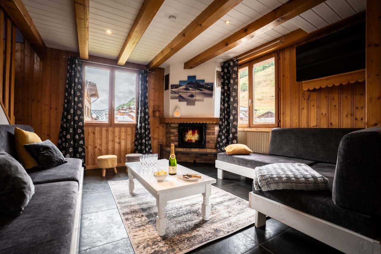 Chalet Snow Valley - le salon avec cheminée