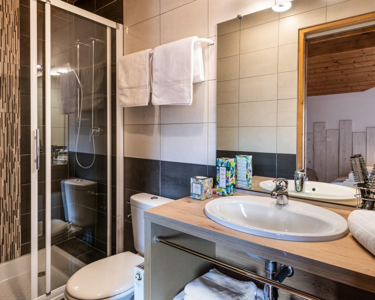 Chalet Snow Valley - 8 salles de bain et 8 WCs