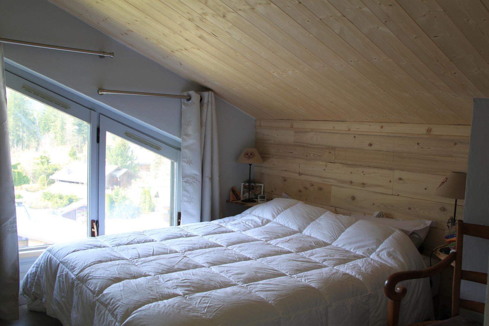A l'étage, chambre 2
Lit simple 1,60 x 2,00