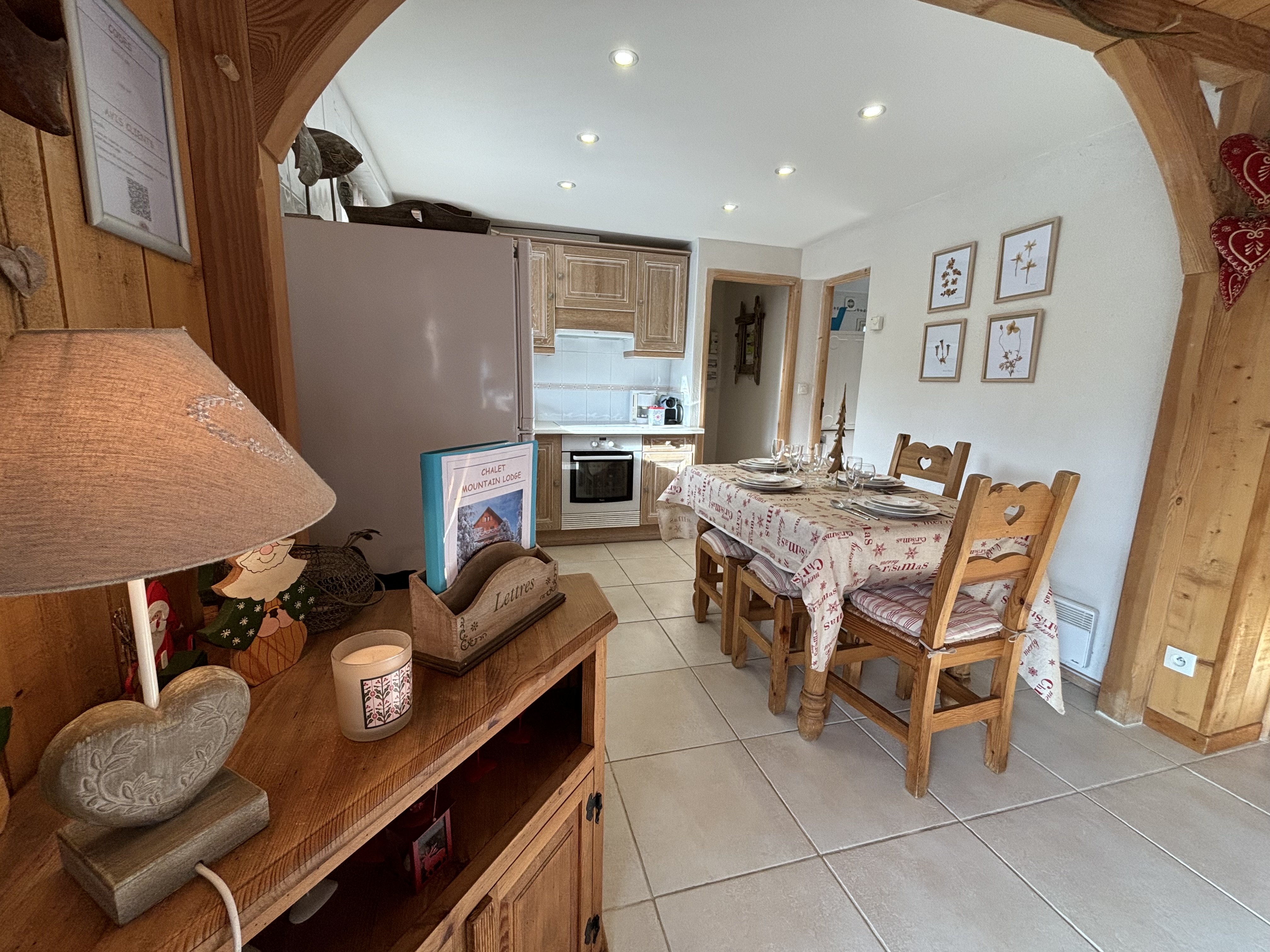 Salle à manger (RDC appartement indépendant)