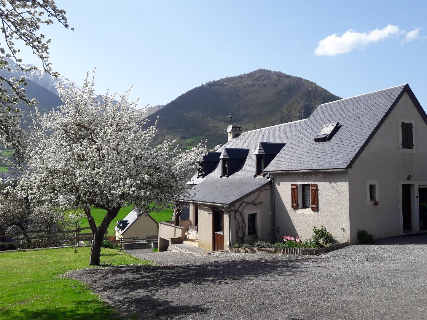 Maison, jardin et parking