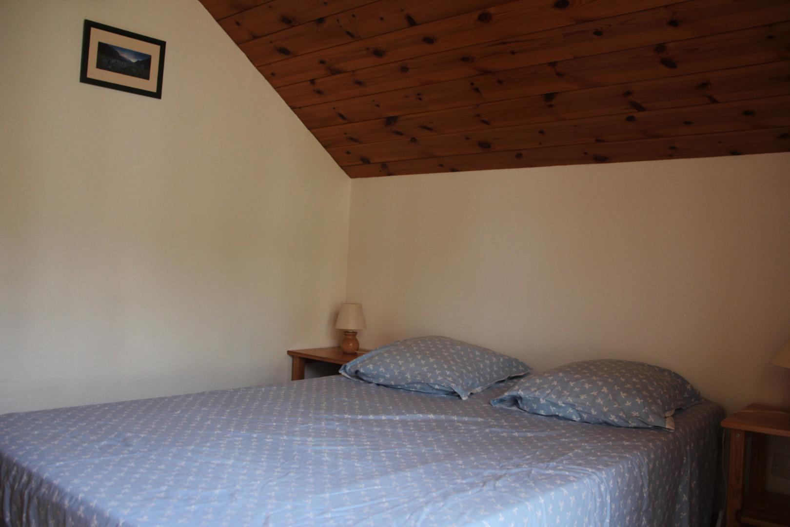 Chambre lit 2 places sans salle d'eau