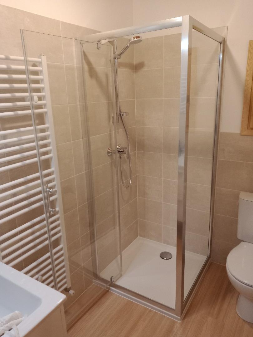Salle de douche étage principal