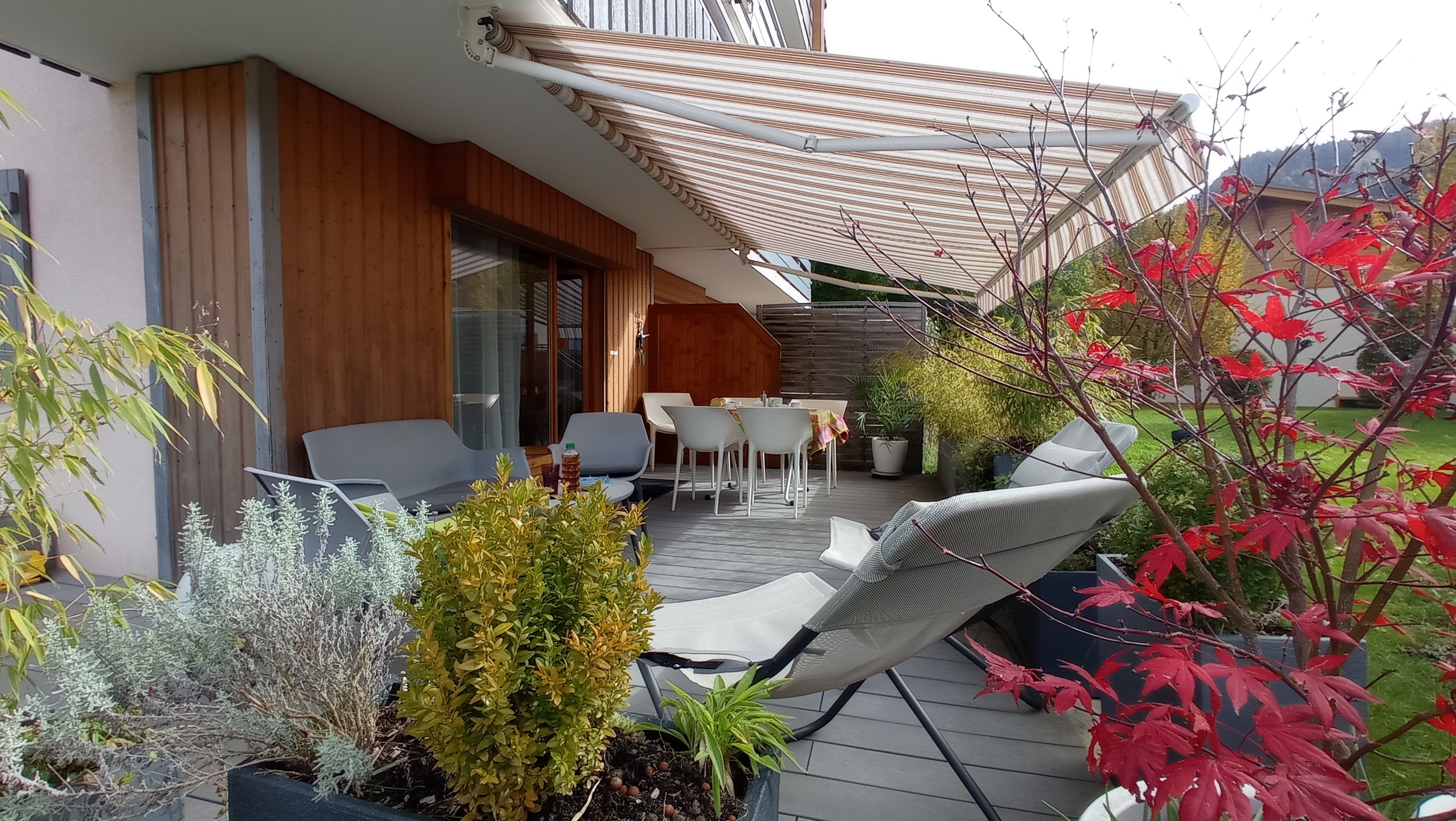 Vaste terrasse Sud Ouest 