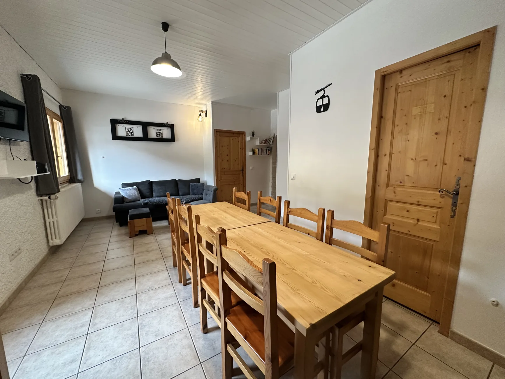 à 10m pistes ski, 150m piscine et 1 terrasse