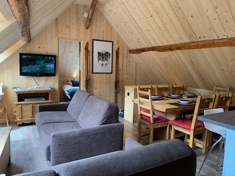 L'ALPAGE : salon avec ses 2 nouveaux canapés