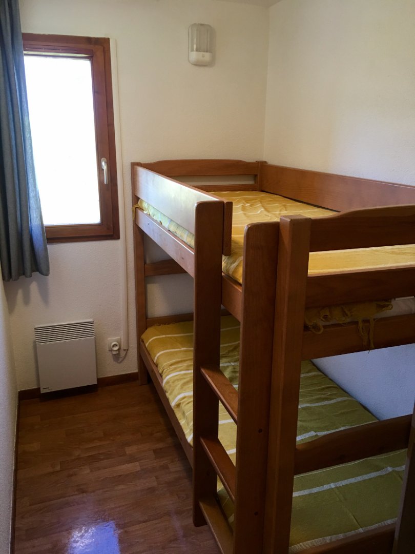 Chambre 2 avec lits superposés (80)