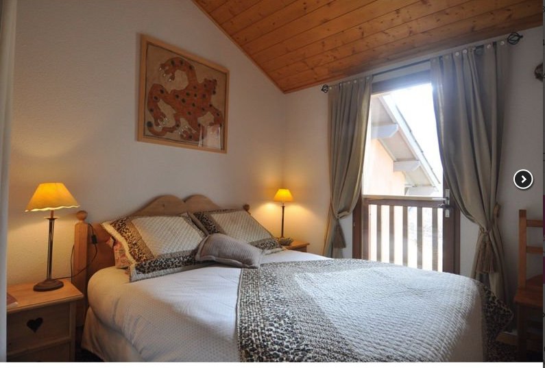 Chambre double 1er étage avec dressing et salle de bains 
