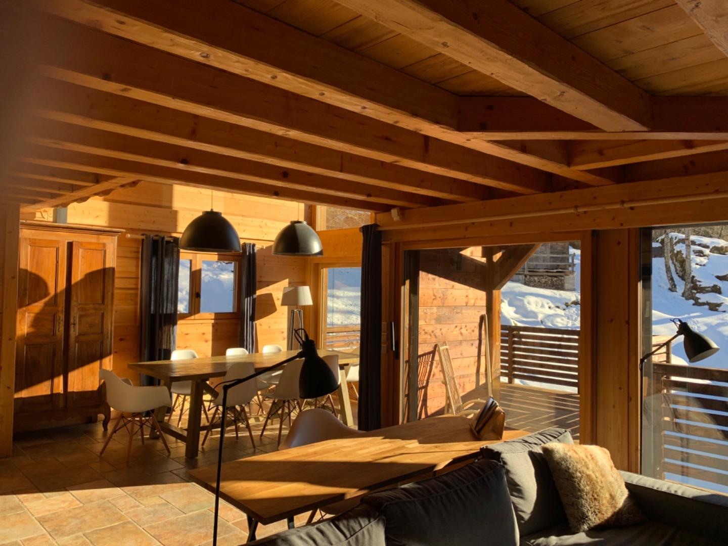 Salle à Manger et Terrasse