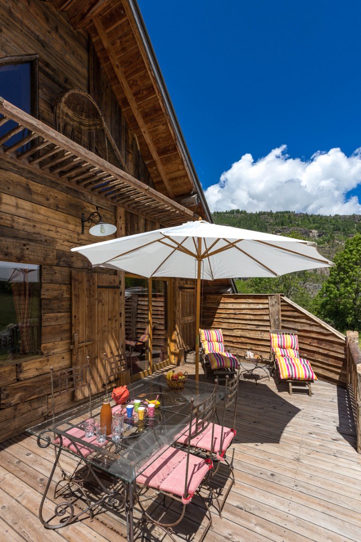 Savourer, se ressourcer, admirer, observer faune et flore à toute heure depuis la Terrasse !