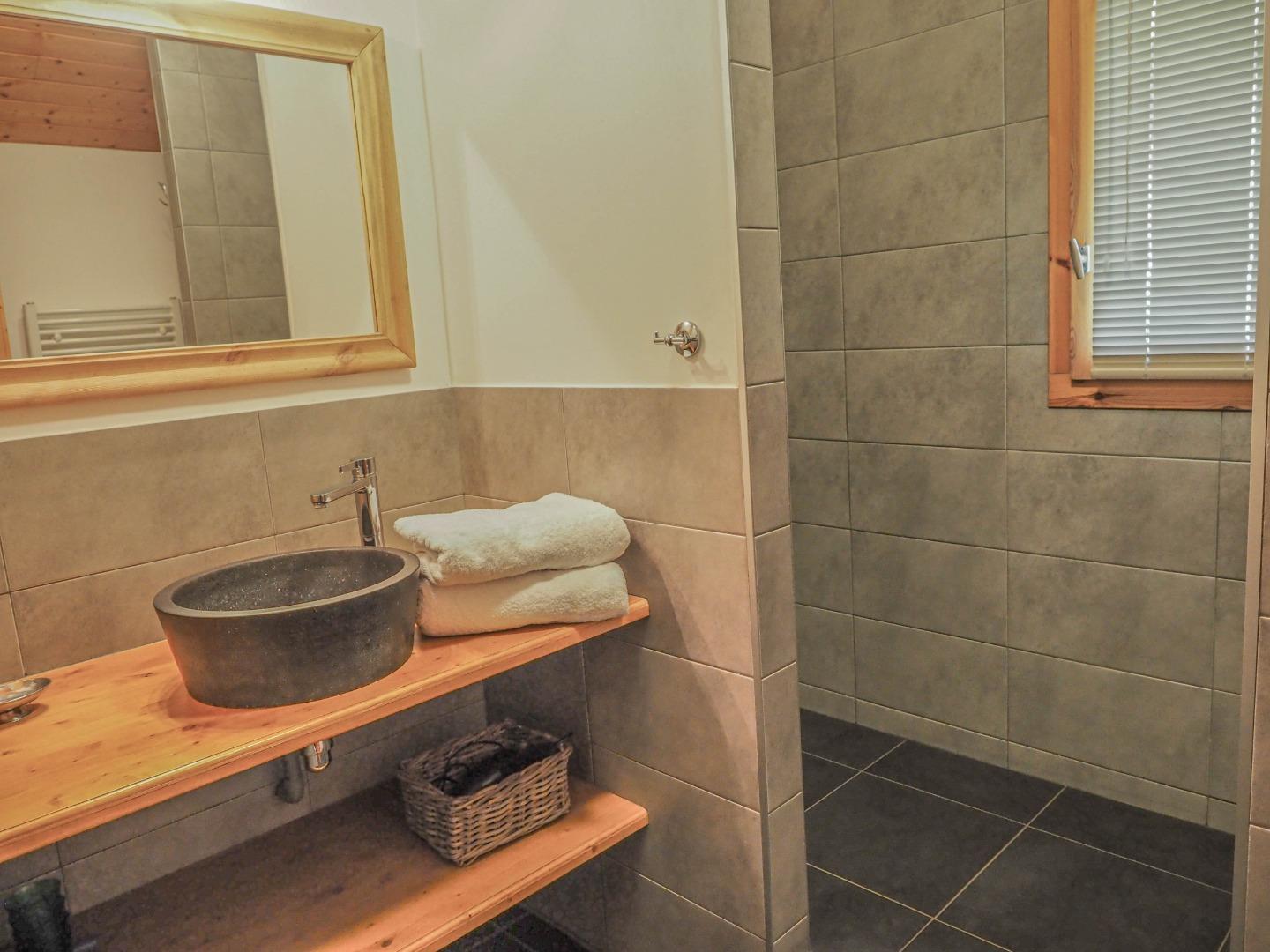 Salle de bain entièrement rénovée  