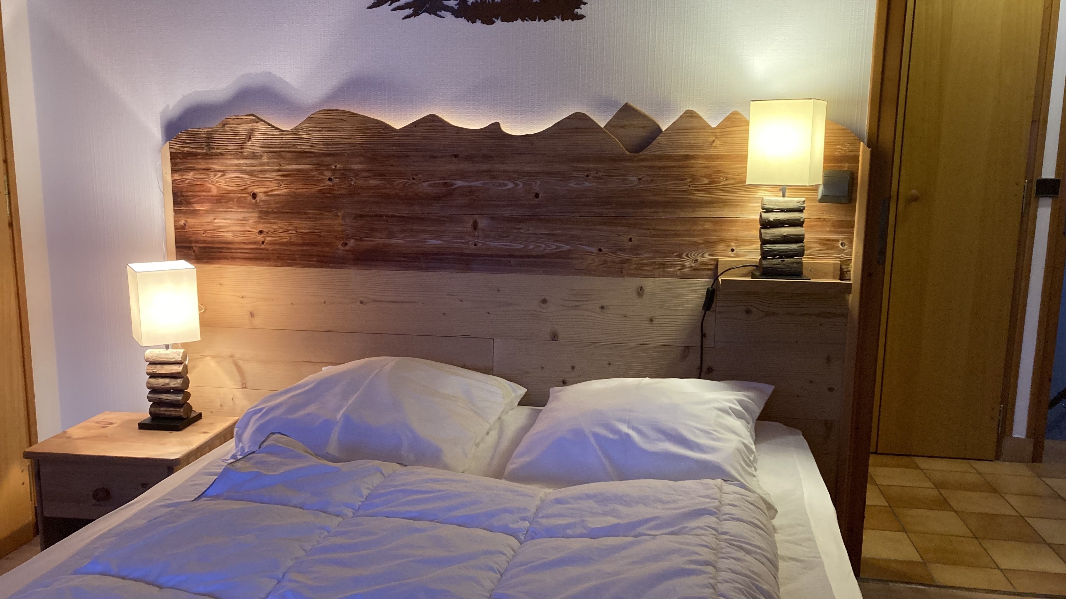 Chambre 1: 1 lit double + balcon