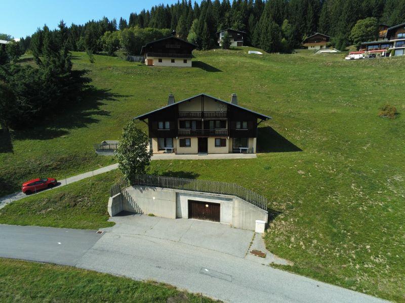 Le chalet avec ses 2 appartements en duplex
