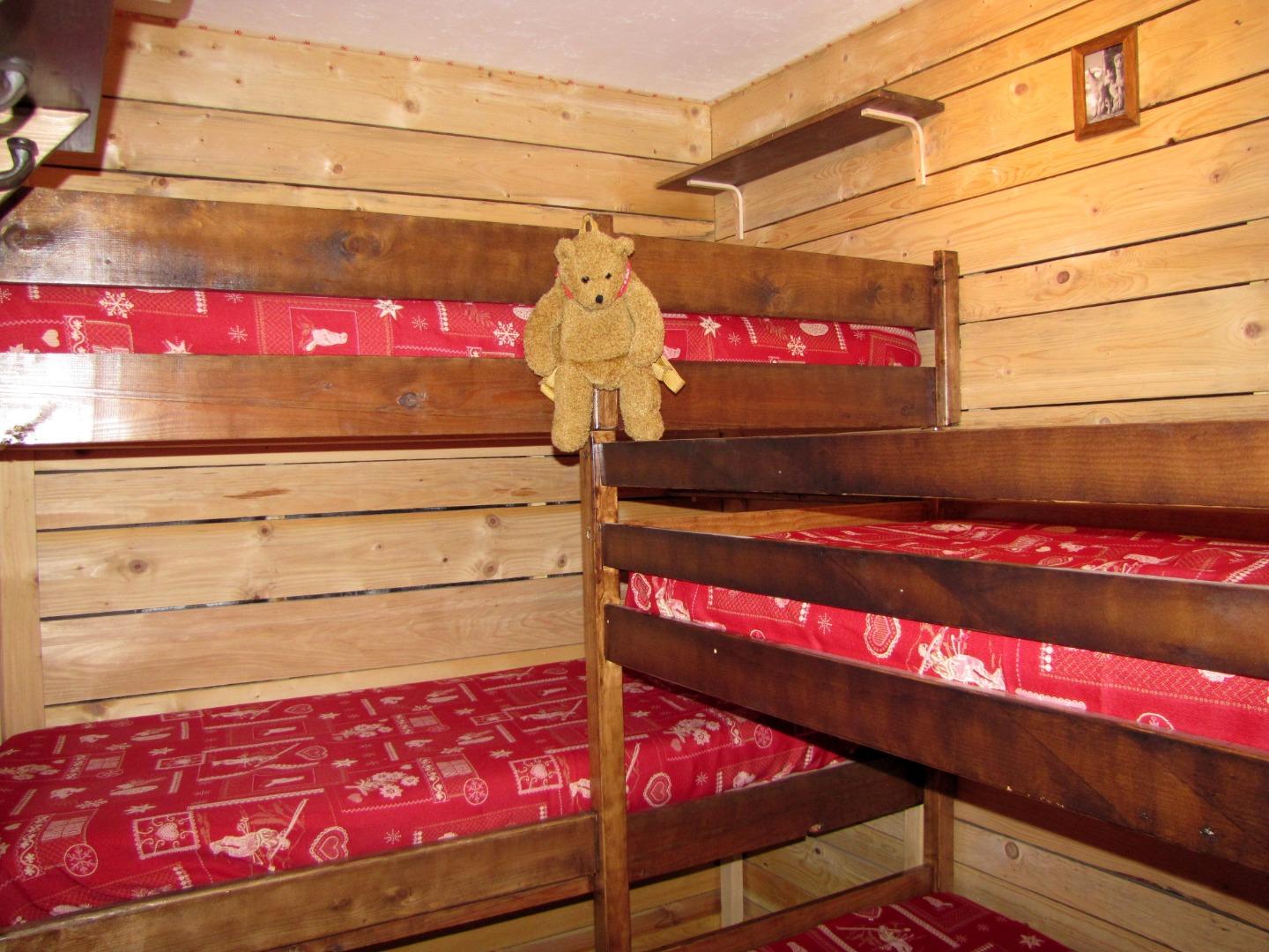 "La cabane" et ses 4 lits superposés