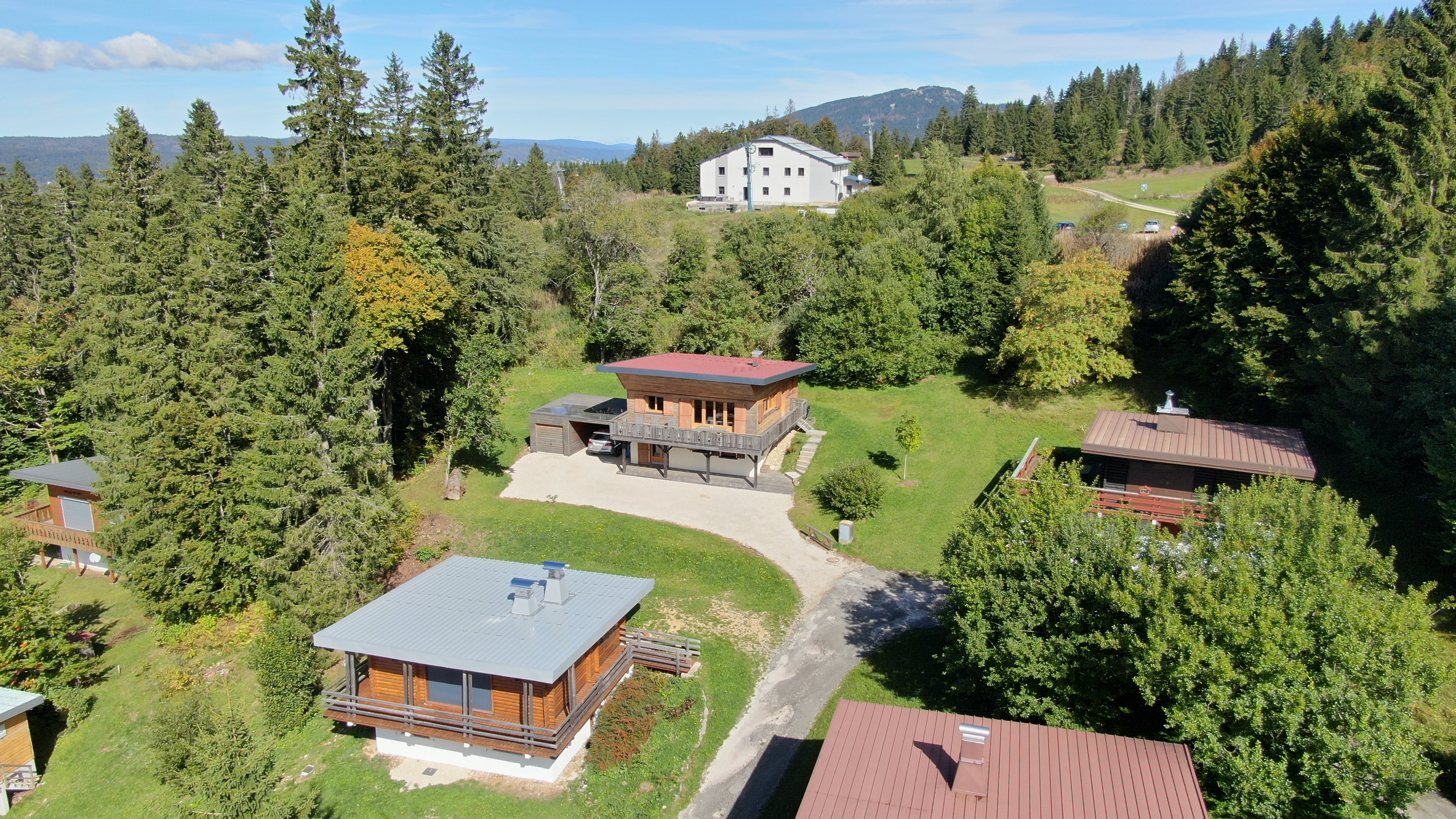CHALET COSY "LES TROIS FLOCONS" AU MILIEU DE LA VERDURE AU CALME  (135 m2) Au calme - Classé 4 ****