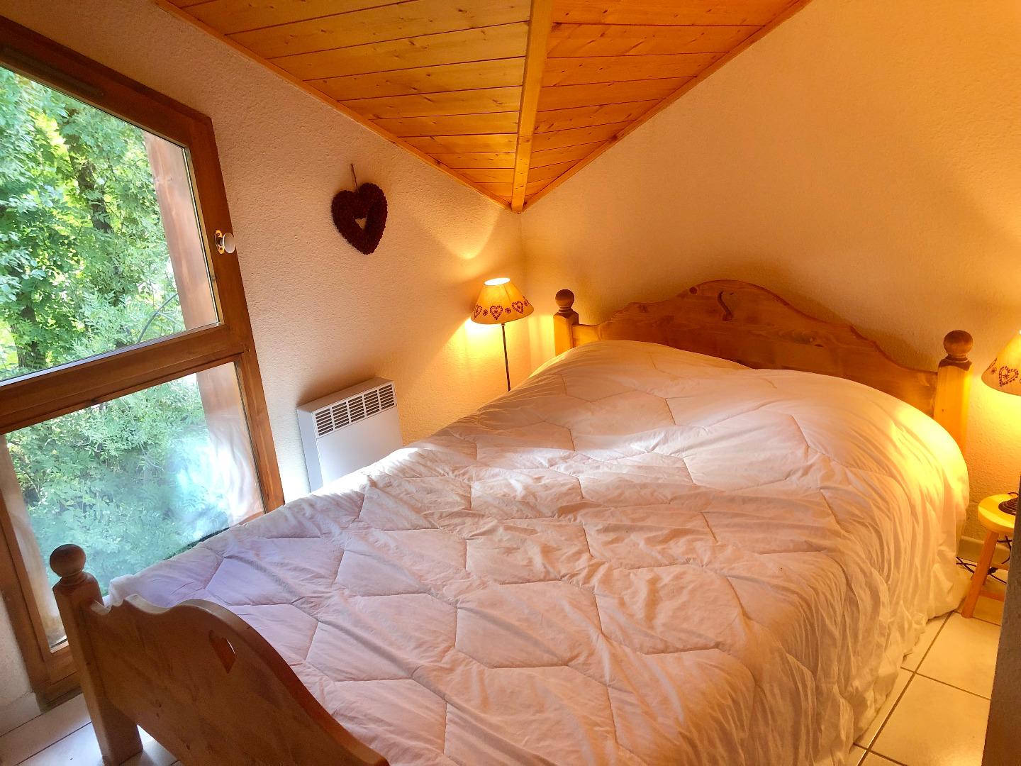 chambre lit double 140 