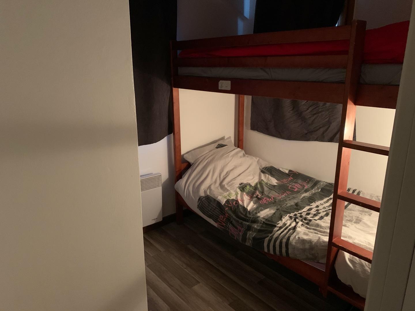 chambre avec lit superposé