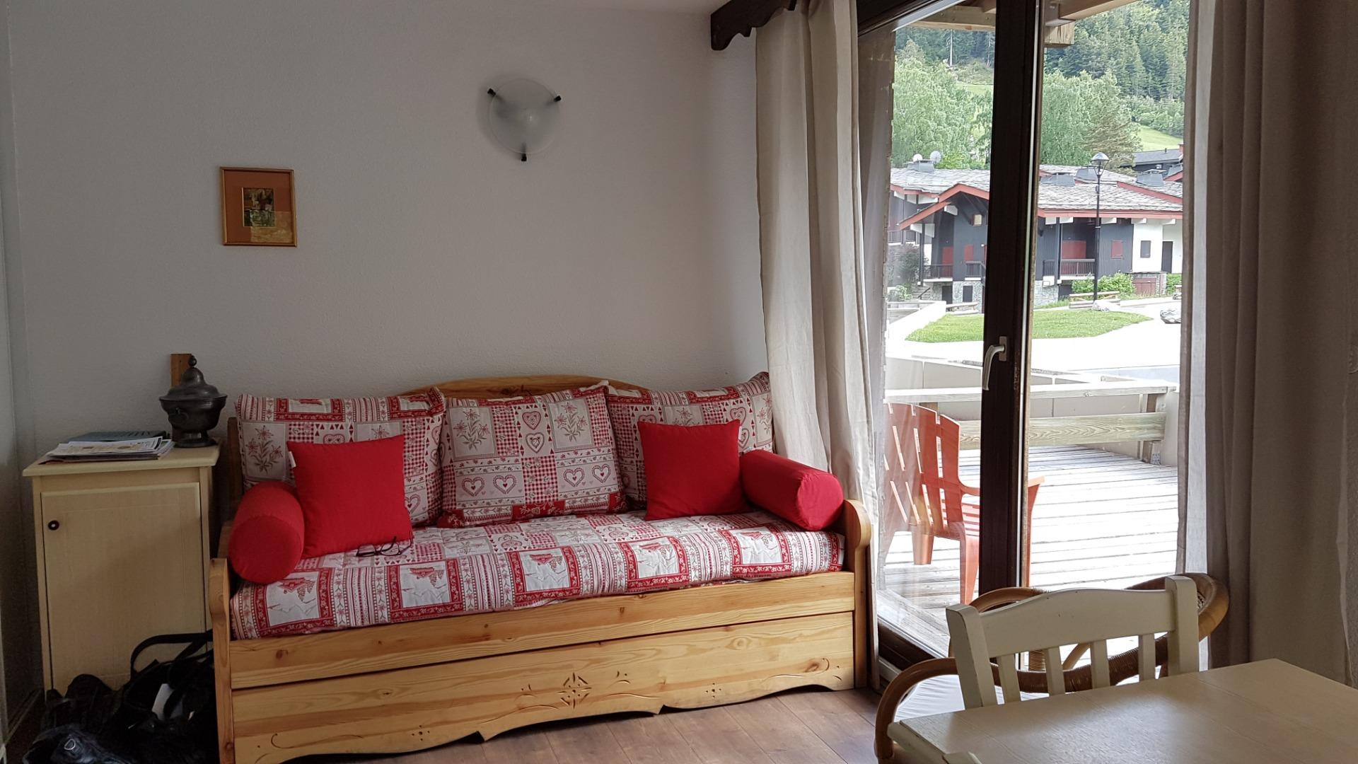 salon ouvert sur la terrasse